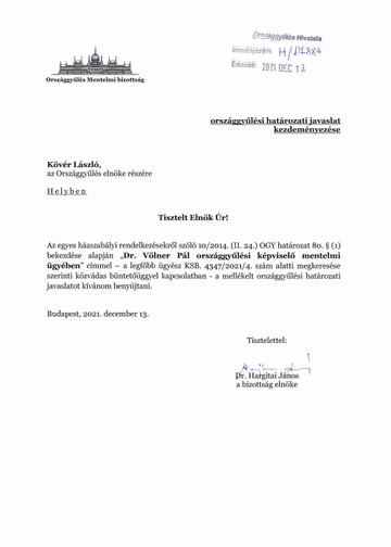 A kormánypárti Hargitai János a mentelmi bizottság elnöke - határozati javaslata az ügyészségi adatokat tartalmazza / Fotó: Blikk