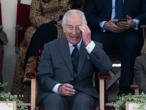 Károly király 200 éves hagyományt tört meg, nagyon nem örülnek a szomszédai