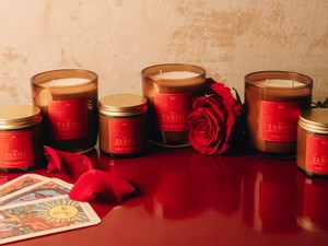 Az illatgyertyák új generációja: az Andyourstories alapítói élményekből gyártanak illatélményt, legújabb kollekciójukat a tarot kártyák ihlették