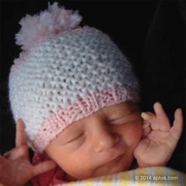 Az első fotó Mila Kunis és Ashton Kutcher kislányáról!