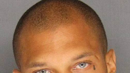 Modell lesz a börtöntöltelék szépfiú!