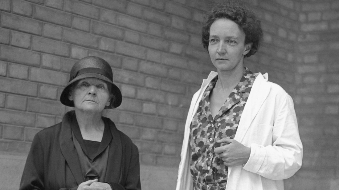 Iréne Joliot-Curie és híres édesanyja, Marie Curie