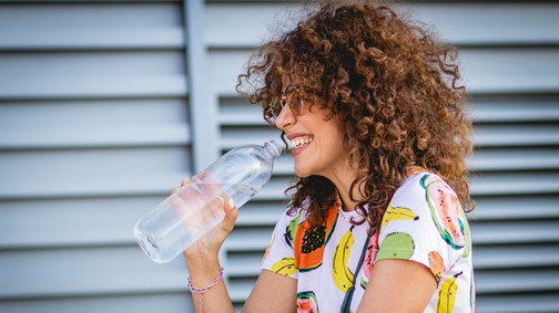 Ezért érdemes kipróbálni a vízböjtöt: nem is gondolnád, milyen csodát művel a testeddel