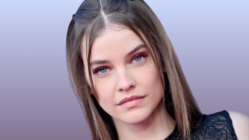 Palvin Barbara meztelenfelsőben villantotta meg a mellbimbóját, új címlapfotójából csak úgy árad a felszabadultság