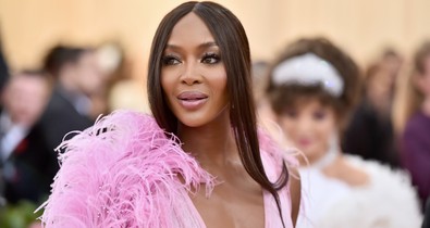 Naomi Campbell még mindig a vörös szőnyeg istennője, és ezt be is bizonyította