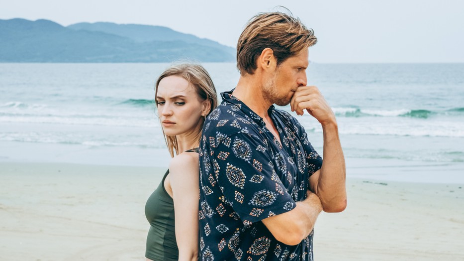 A megszokás biztonságosnak tűnik, mégis elszakíthat a valódi intimitástól