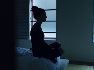 Karácsonykor megemelkedik az öngyilkosságok száma: vészjósló jelek, melyekre figyelni kell!