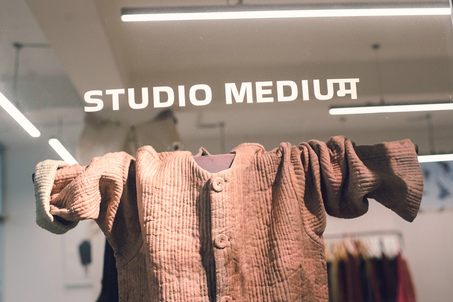 Riddhi Jain munkája nemcsak a divat, hanem a társadalmi hatás szempontjából is fontos