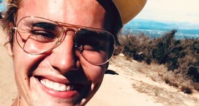 Feldobva a vasárnapunk: Justin Bieber félmeztelenül izmozik