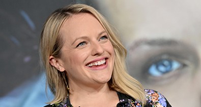 Gólyahír a legextrábban bejelentve: Első gyermekét várja Elisabeth Moss, A szolgálólány meséje című sorozat színésznője
