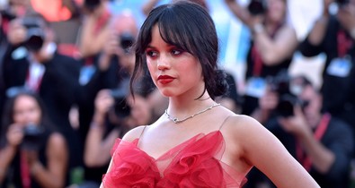 Jenna Ortega bebizonyította, hogy igazi stíluskirálynő