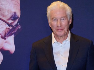 Richard Gere szívhez szóló üzenetet küldött a magyaroknak a Dalai Láma filmje kapcsán