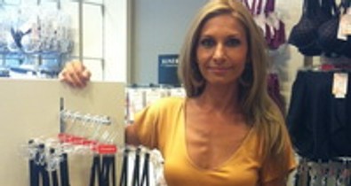 Boltokban a Romlás Virágai!