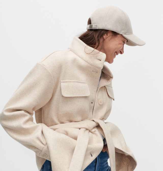 Világos filc RESERVED 3495 Ft