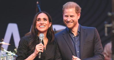 Meghan Markle és Harry herceg a legnagyobb hollywoodi sztárokkal jótékonykodtak