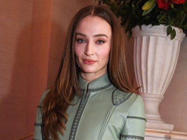 Sophie Turner megvált ikonikus frizurájától, első látásra fel sem ismertük a Trónok harca színésznőjét