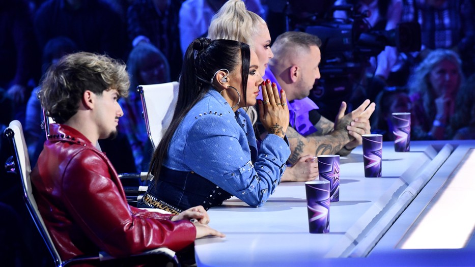 A Megasztár harmadik adásában párbajokat és egyéni produkciókat is láthattunk színpadra lépni