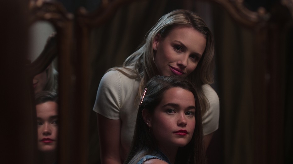 Hódít a Netflixen az Alkonyat leszbikus változata