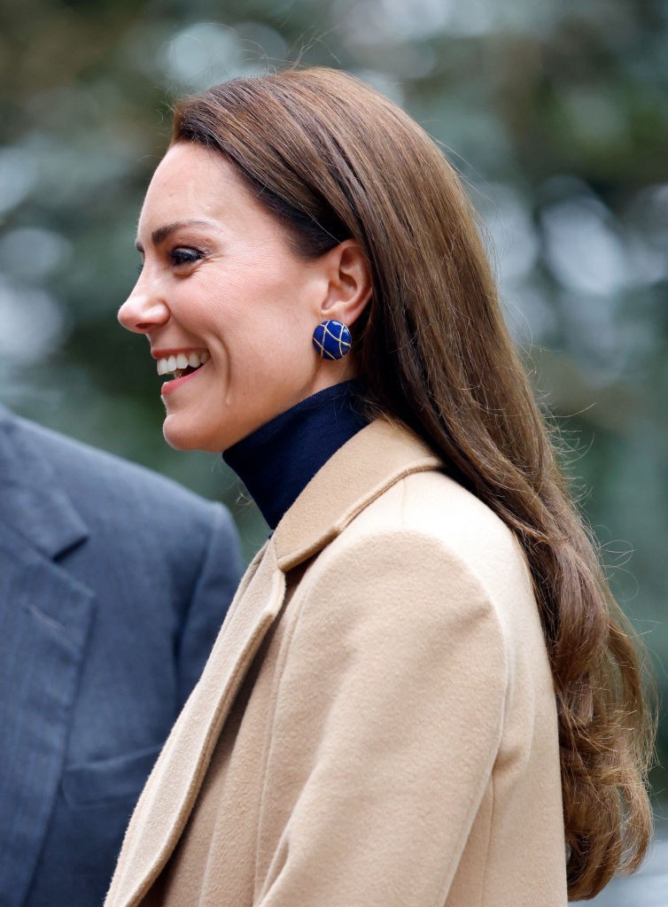 Kate Middleton laza hullámai eleganciát és nőisséget sugallnak