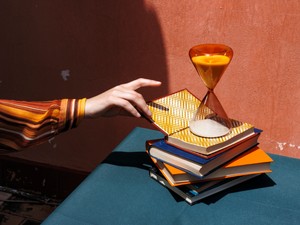 3 csillagjegy, aki egy egész életet képes leélni úgy, hogy a múltban ragadt