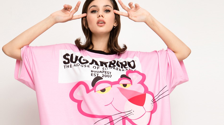 A Sugarbir X Pink Panther kollekció játékos és cool is egyben. Ránk fé egy kis vidámság az elmúlt évek után!