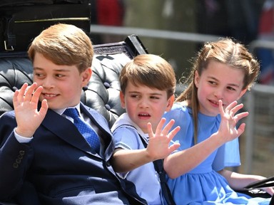 Dobj el mindent, kiderült, mivel tölti a nyarat György herceg, Sarolta hercegnő és Lajos herceg