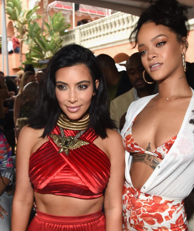 Rihannát is koppintják a Kardashian-Jenner lányok?