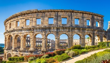 Rómához hasonlítják, de sokkal közelebb van hozzánk és még nem lepték el a turisták sem 