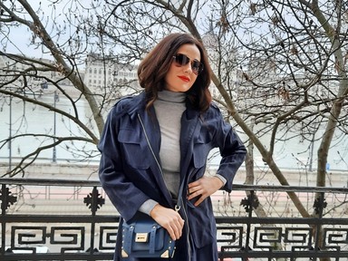 Janicsák Veca ma kedvenc, kényelmes nadrágját viselte