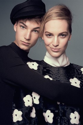 Axente Vanessa elbűvölő mosolya az olasz Vogue-ban