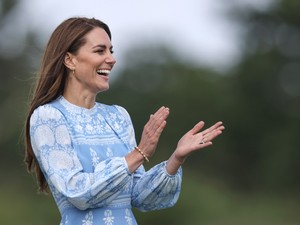 Nahát: Katalin hercegné megtalálta a nyár legstílusosabb ruhadarabját