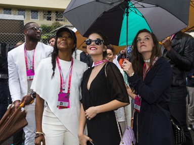 Palvin Barbi nagyon ölelgette Lewis Hamiltont! Most akkor mi van?