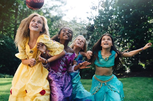 Nem várunk többé a herceg megmentésére! A Disney új kampánya lerombolja a nemi sztereotípiákat