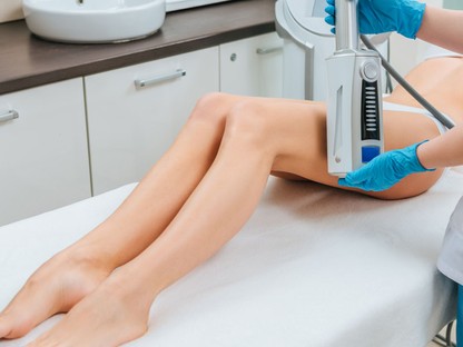 Egy megfizethető módszer a narancsbőr és a ráncok ellen, amely tényleg hatásos