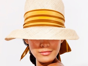 Vízálló sminkek és bőrszépítő megoldások várnak rád a legújabb GLAMOUR magazinban!