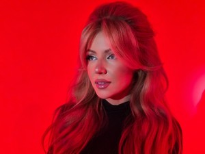 Tolvai Reni a vágy fogságába ejt mindenkit: megérkezett az eddigi legforróbb videóklipje