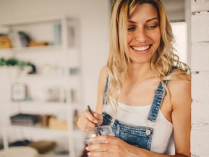 Csodát művel a bélrendszerrel ez az ital, és csak 3 összetevőre van szükséged hozzá