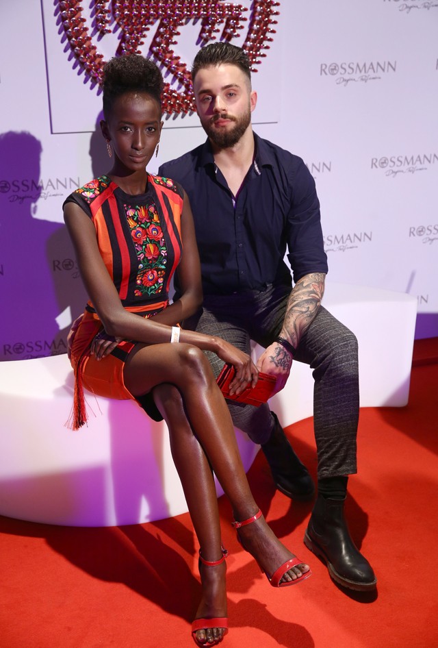 A szépséges modell, Kafia Mahdi Sugarbirdben jelent meg a gálán.