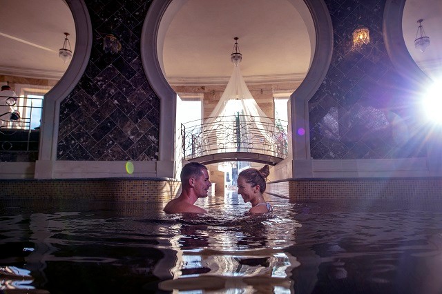 Különleges karácsony: Ezzel a trükkel akár egy luxusfürdőben is ünnepelhettek az év végén