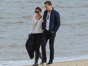 Taylor Swift és Tom Hiddleston kapcsolata szivárványszínű hurrikán