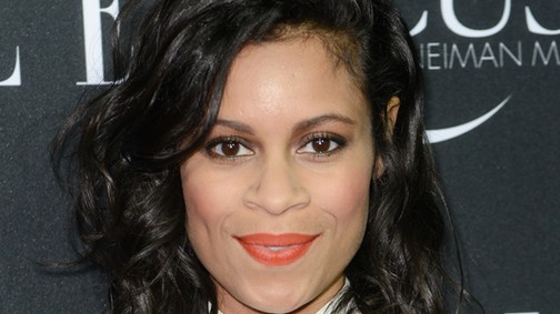 Csempézőből electro pop királylány: Aluna Francis