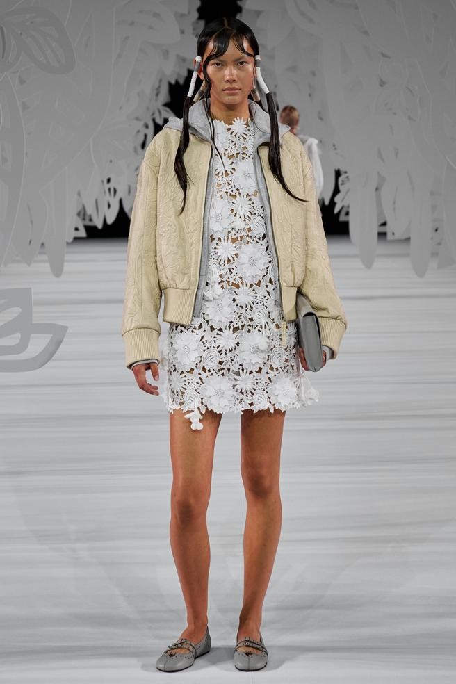 Naja Munthe virágmotívumai a kifutón keltek életre