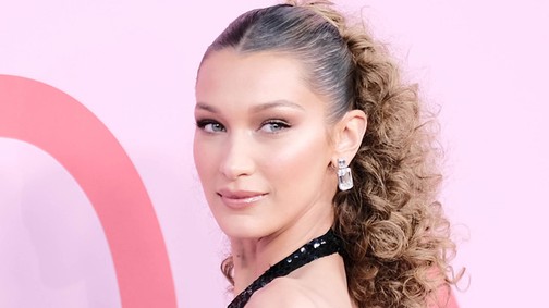 Ez tényleg egy Michael Kors - Bella Hadid pedig őrülten szexi benne