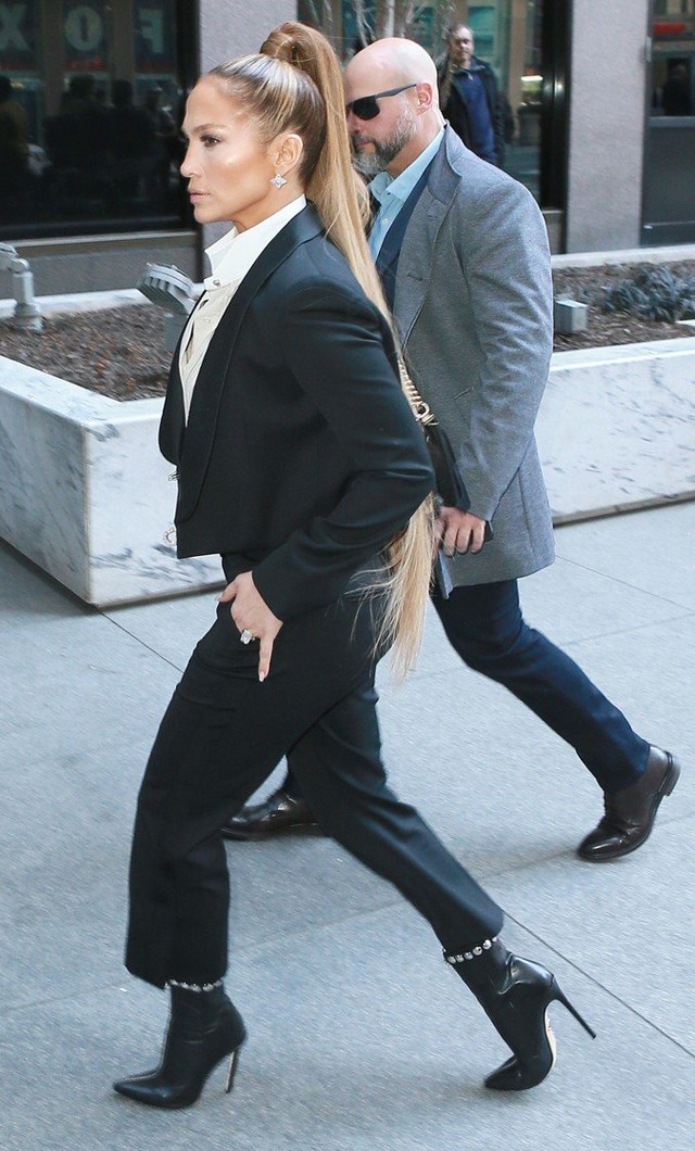 Jennifer Lopez lekoppintotta Ariana Grande frizuráját: döntsd el te, kinek áll jobban