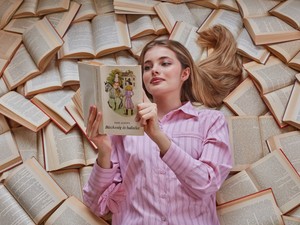 Ughy Szabina: A könyvek tükröt tartanak és segítenek önmagunk mélyebb megértésében