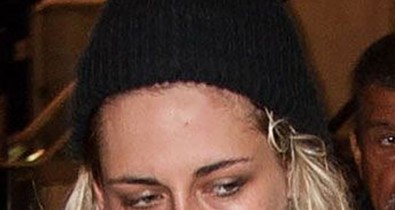 Kristen Stewart újra szőke!! Kurt Cobainra festette a haját a színésznő