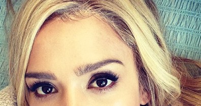 Jessica Alba szőkére váltott!