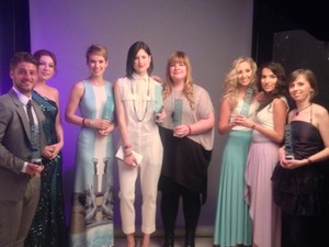 Rúzsa Magdi duplázott, Osvárt Andi a legjobb színésznő, debreceni nyertesek a GLAMOUR Women of the Year díjátadón