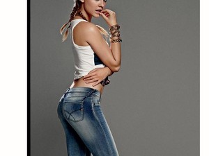 Neked is lehet olyan tökéletes popsid, mint Palvin Barbinak