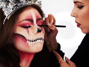 Mi az igazán élethű halloweeni smink titka? Pallag Evelin sminkest kérdeztük